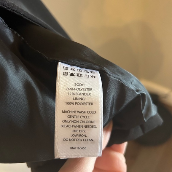 Sincerely Jules Black Sleeveless Vest - Picture 5 of 5